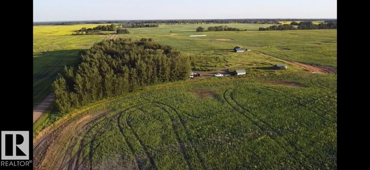 Township Rd 582 Range Rd 205 — photo 1