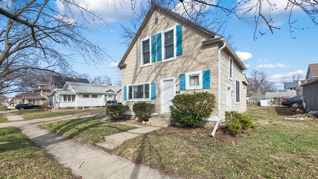 Property Photo:  209 N 18th St  IA 50501 