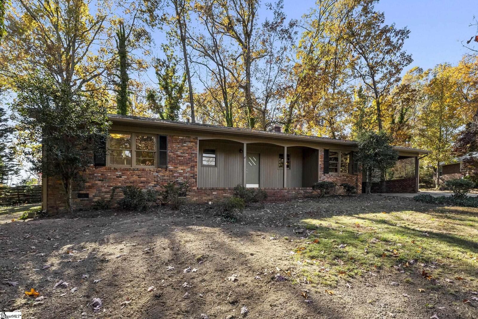 Property Photo:  310 Cardinal Drive  SC 29687 