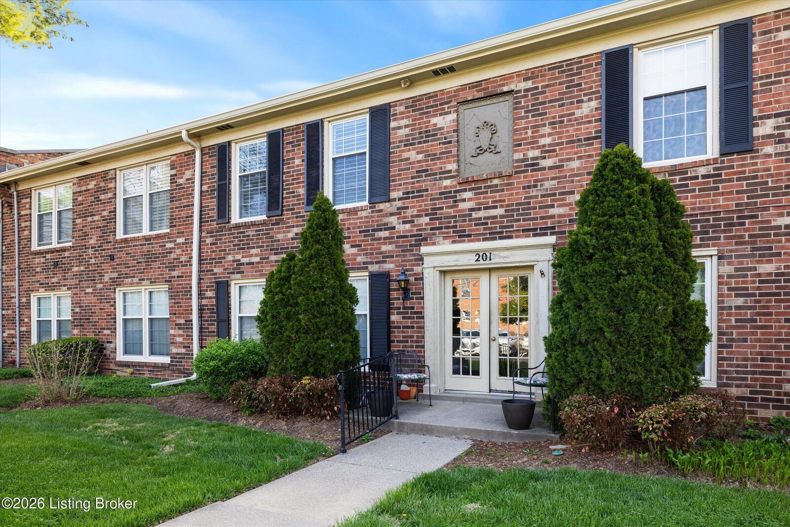 Property Photo:  201 Ramsgate Gardens Ct Apt 104  KY 40207 