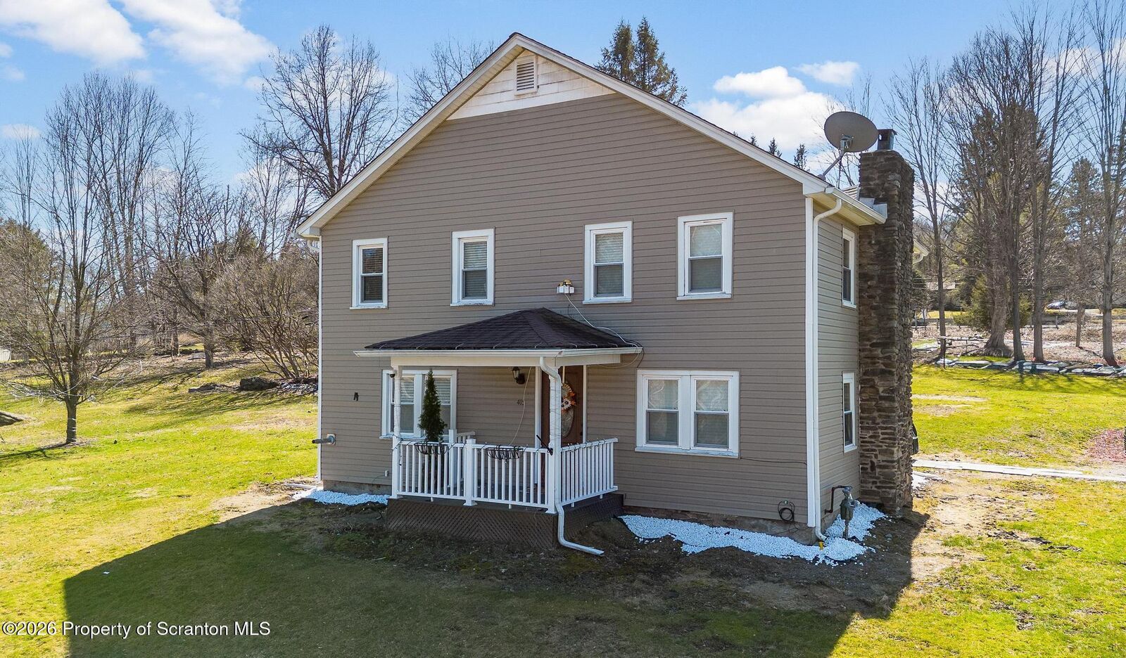 Property Photo:  405 S Turnpike Road  PA 18414 