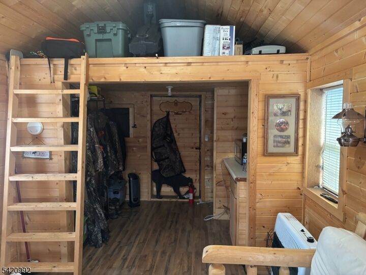 Property Photo:  25 Red Mill Rd  NJ 08826 