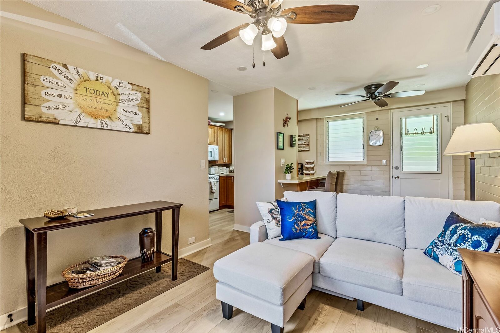 Property Photo:  75 Kihapai Street 3  HI 96734 