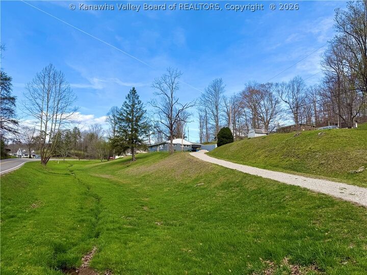 Property Photo:  9 Samantha Drive  WV 25045 