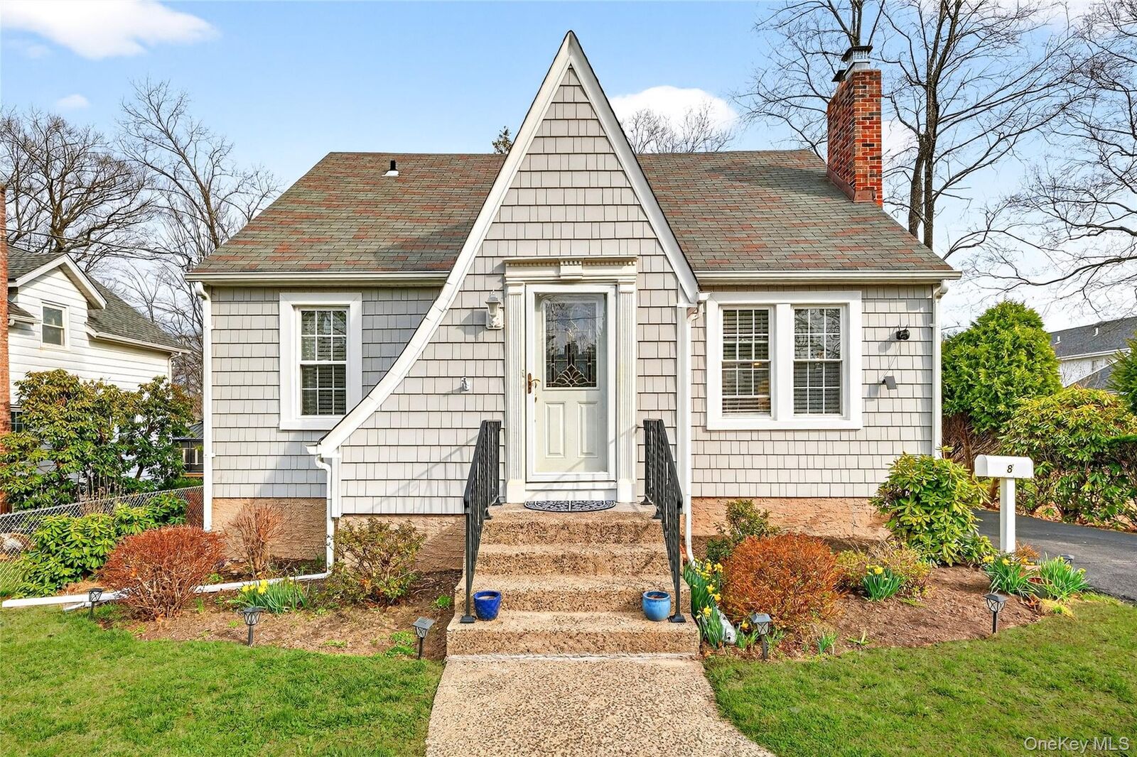 Property Photo:  8 W Palisades Avenue  NY 10954 