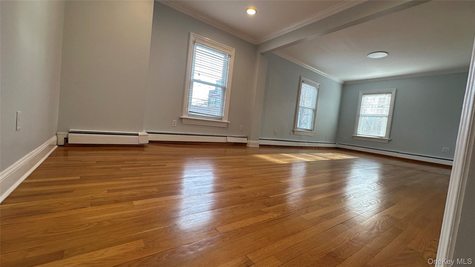 Property Photo:  273 N Washington Street Apt 2  NY 10591 