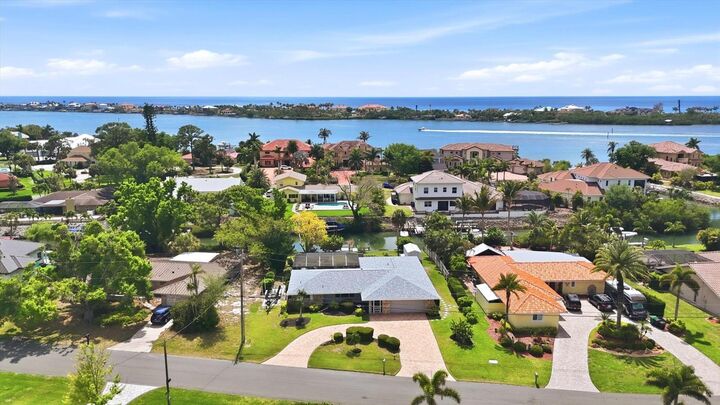 Property Photo:  353 S Shore Drive  FL 34229 