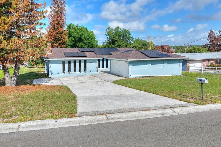 Property Photo: 1147 Circle Drive FL 33853