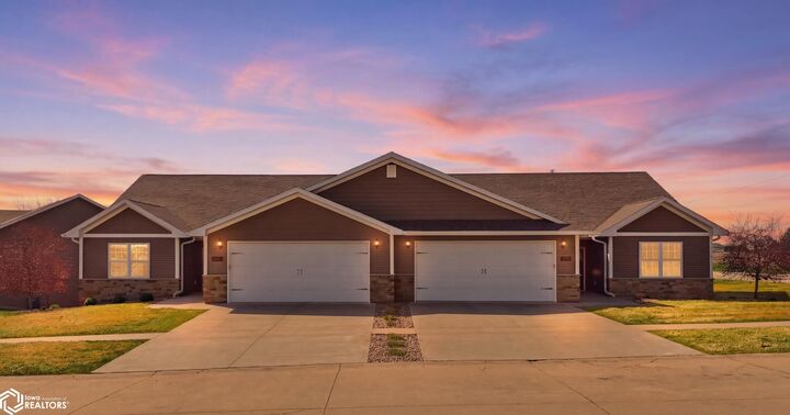 Property Photo:  5189 Deerfield Drive  IA 52601 