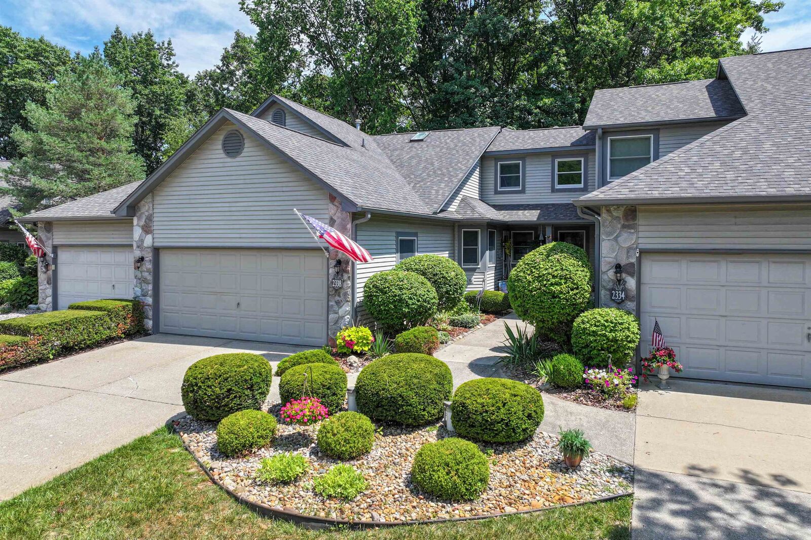 Property Photo:  2338 Golden Pond Court  MI 48430-48 
