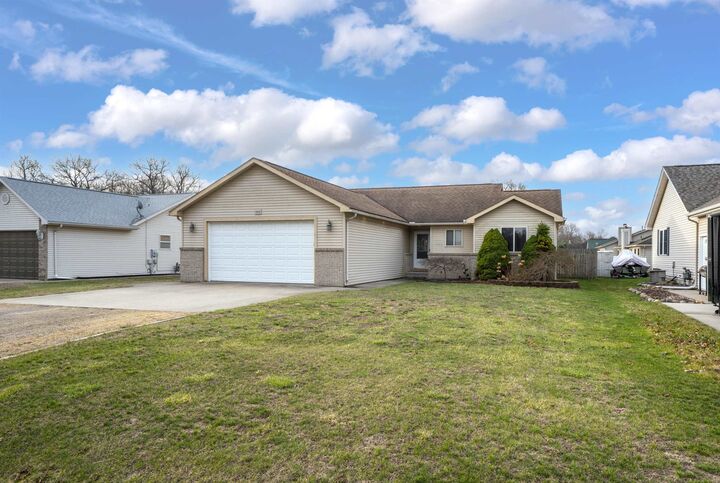 Property Photo:  2435 Fruit Street  MI 48001 