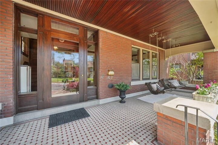 Property Photo: 6335 Pershing Avenue MO 63130