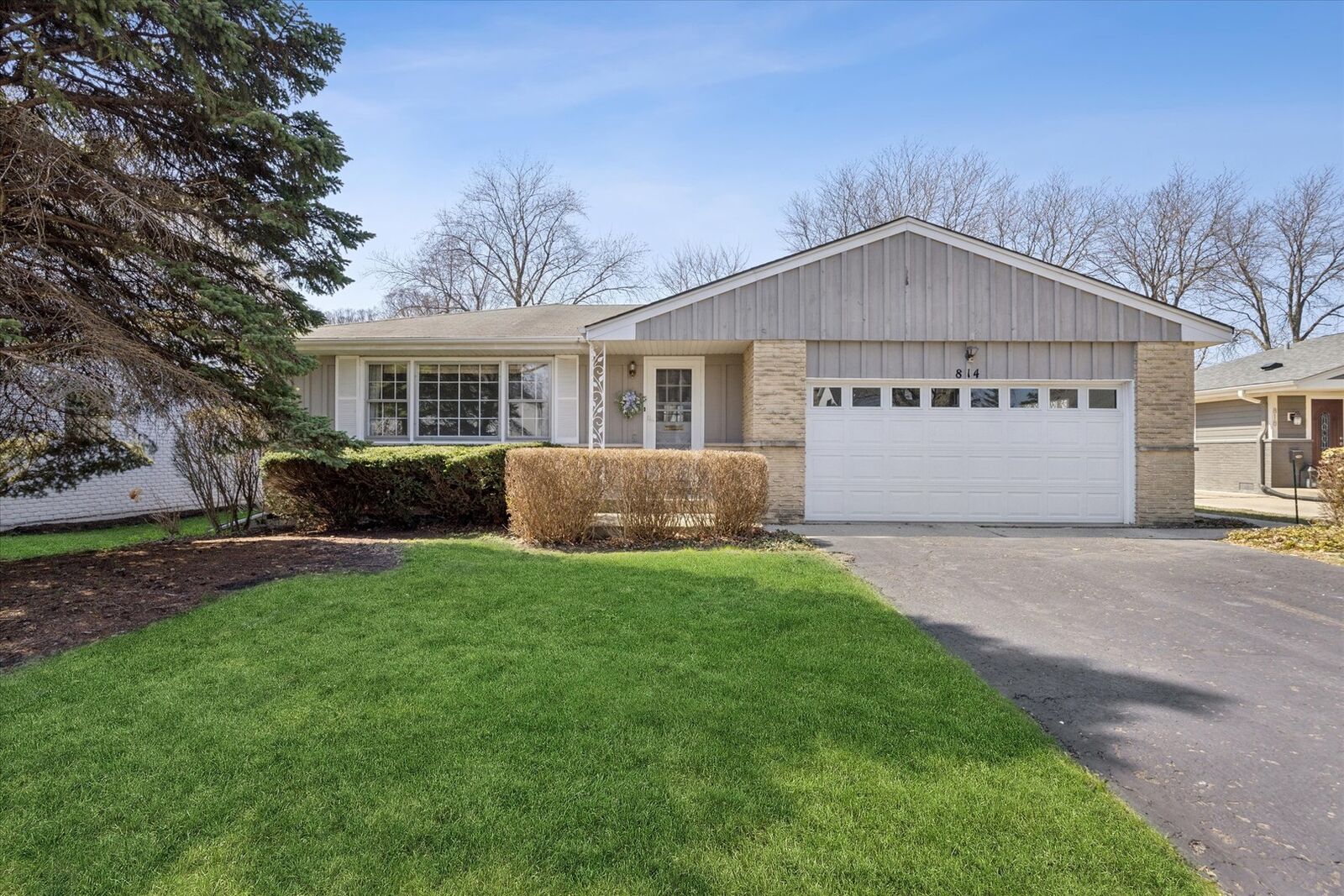 Property Photo:  814 Jefferson Street  IL 60521 