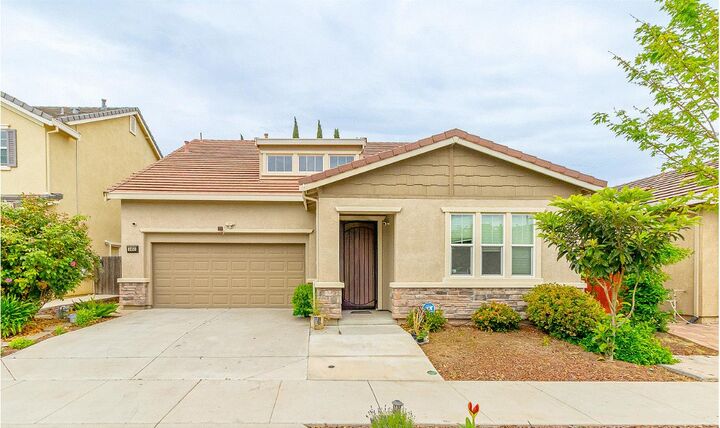 Property Photo:  3453 Bungalows Drive  CA 95376 