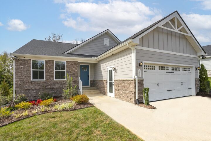 Property Photo:  711 Cottage Dr  TN 38401 
