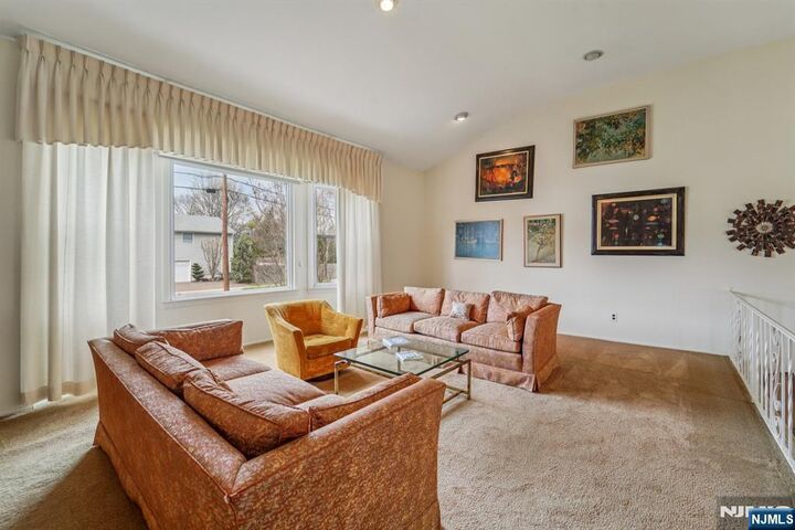 Property Photo:  14 Eton Place  NJ 07081 