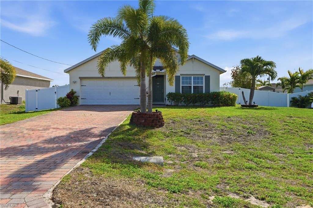 Property Photo:  2505 NW 20th Pl  FL 33993 
