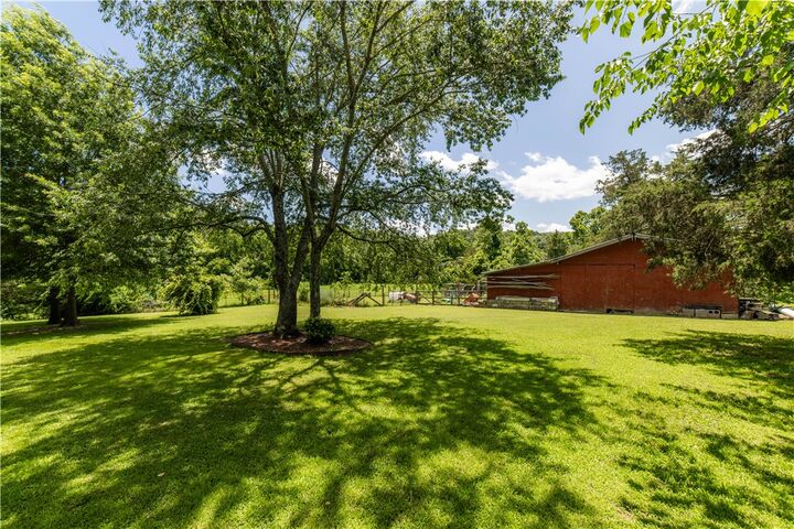 Property Photo: 8252 Larue Road AR 72756