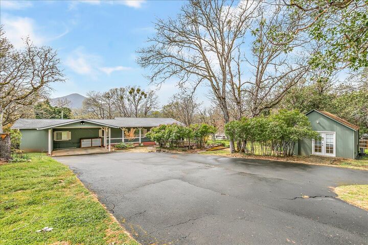 Property Photo:  84 Haven Road  OR 97530 