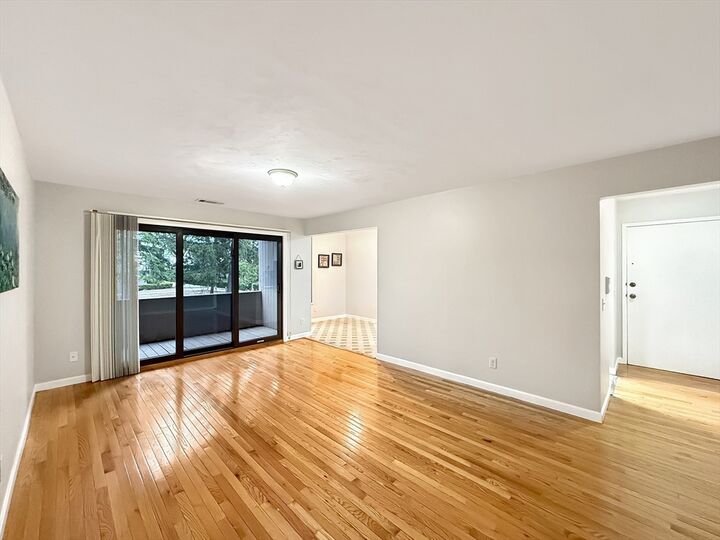 Property Photo:  2 Shrewsbury Green Dr F  MA 01545 