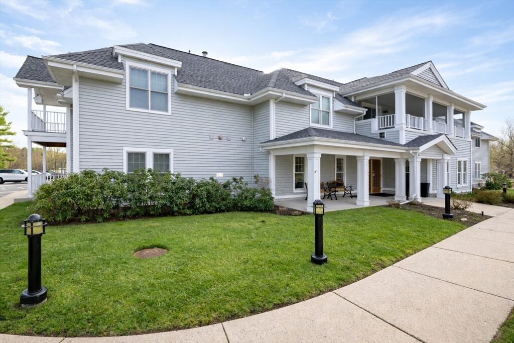 Property Photo:  43 Kendall Ave. 105  MA 01770 