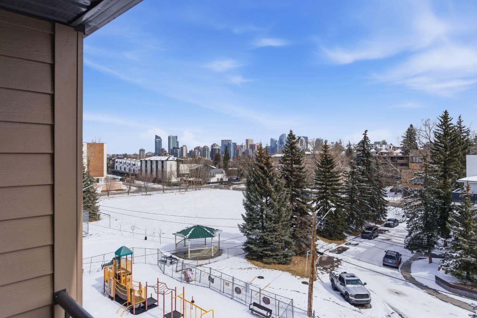 Property Photo:  2508 17 Street SW 302  AB T2T 4M8 