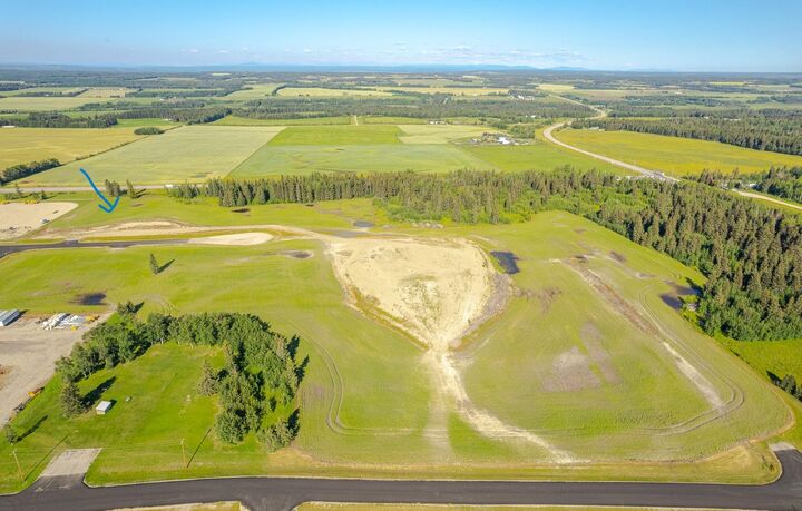 Property Photo:  32532 Range Road 42 124  AB T0M 1X0 