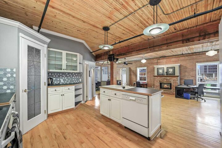 Property Photo:  535 10 Avenue SW 401  AB T2R 0A8 