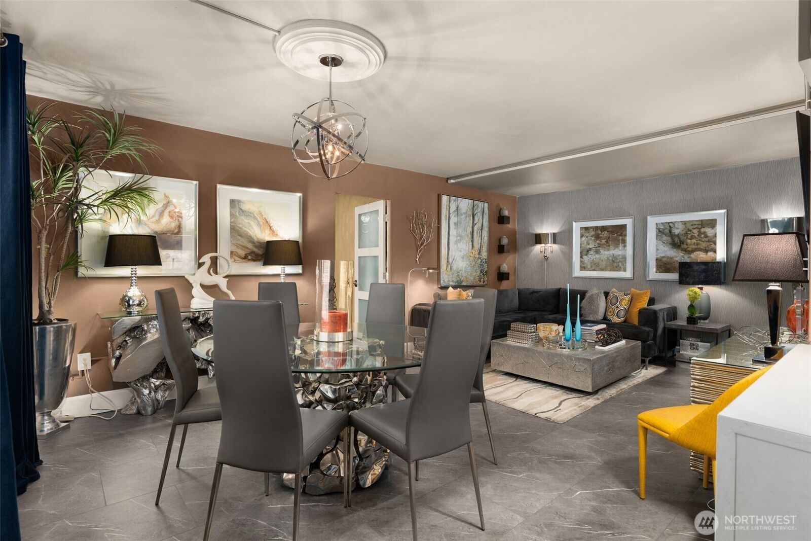 Property Photo:  1105  Spring St 211  WA 98104 