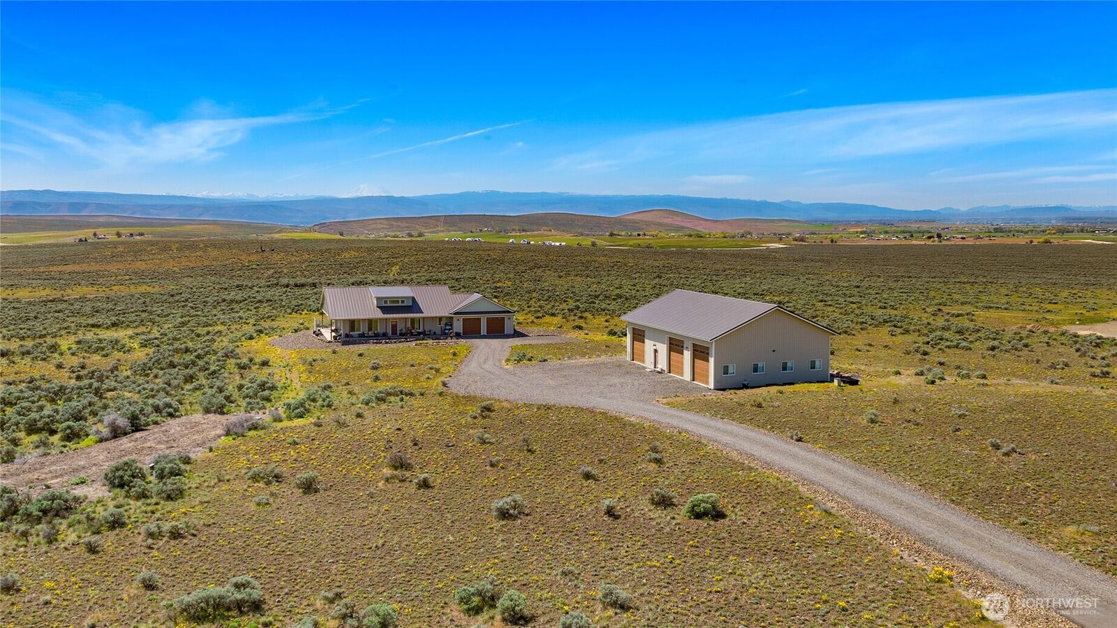 Property Photo:  1560  Sage Hills Drive  WA 98926 