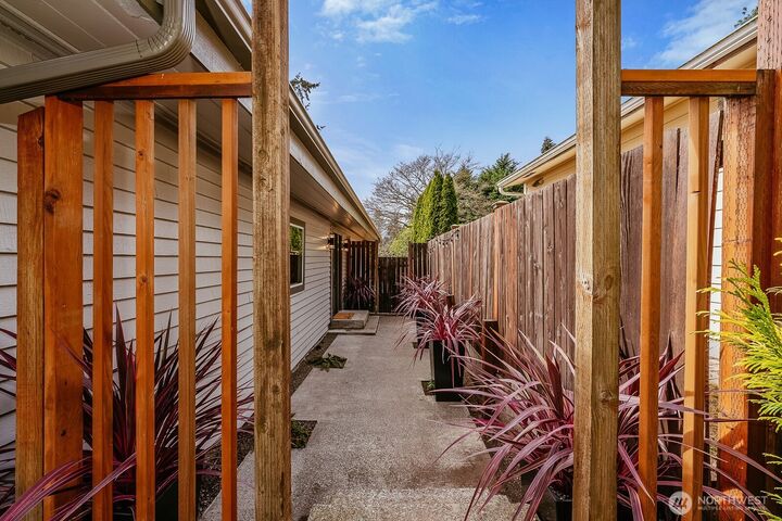 Property Photo:  15863  15th Avenue NE  WA 98155 