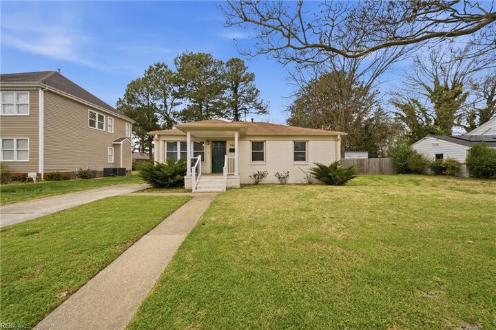 Property Photo: 936 Potomac Ave VA 23707