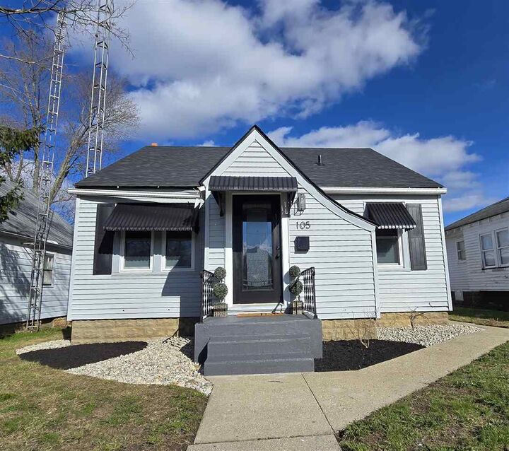 Property Photo:  105 SW 10th St  IN 47374 
