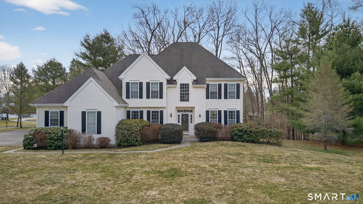Property Photo:  5 Fenwick Drive  CT 06001 