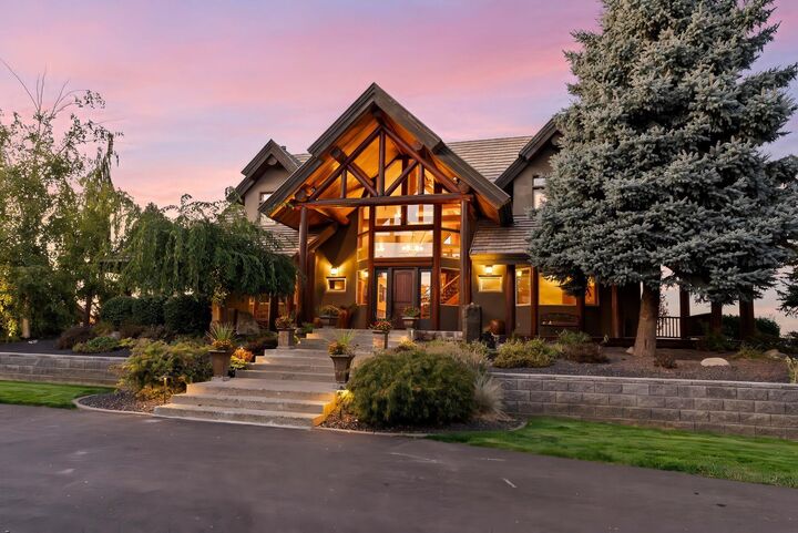 Property Photo:  5005 E Orchard Rd  WA 99217 