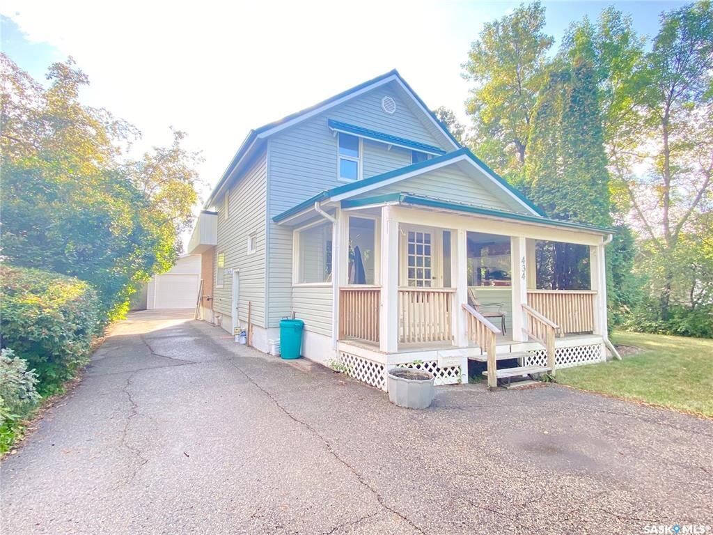 Photo de la propriété:  434 2nd Street  SK S4H 0V5 