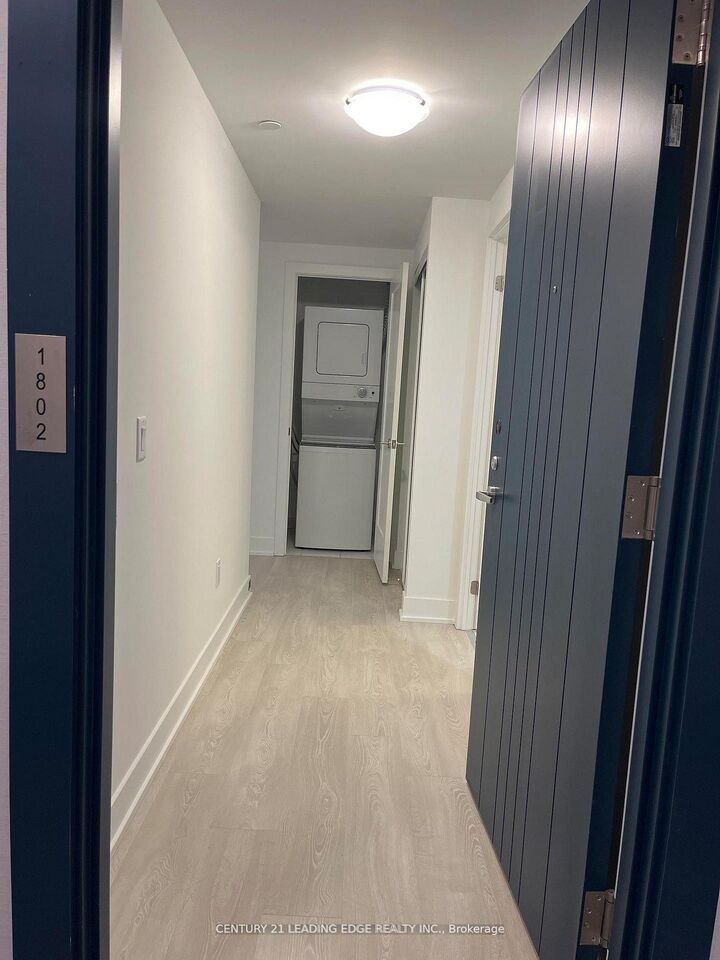 Property Photo:  2545 Simcoe Street N 1802  ON L1H 7K4 