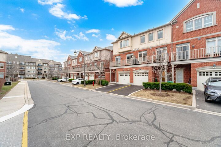 Property Photo: 3235 Thomas Street 2 ON L5M 0M2