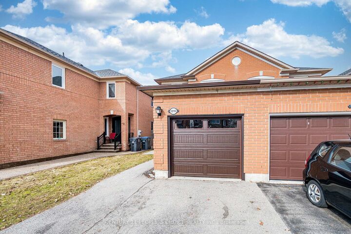 Photo de la propriété: 1219 Quest Circle ON L5N 8B9