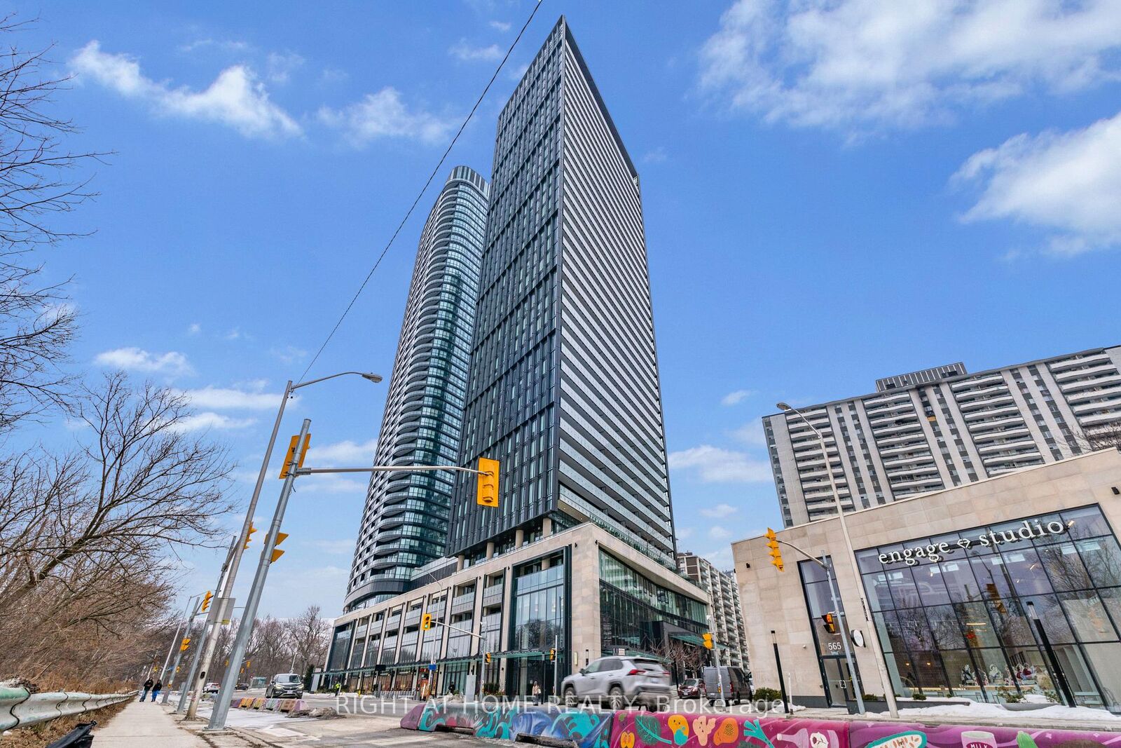 Property Photo: 575 Bloor Street E 508 ON M4W 0B2