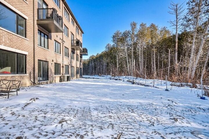 Photo de la propriété:  104 Blue Forest Crescent  ON L9J 0N7 