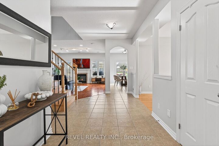 Property Photo: 3190 Pincombe Drive ON N6L 0B4