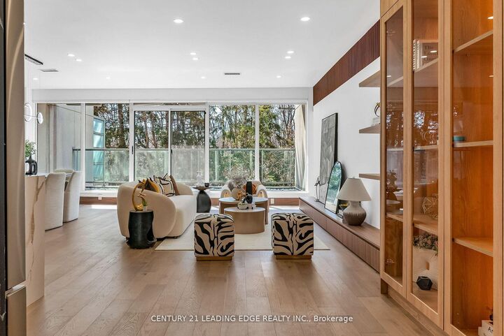 Property Photo:  1 Watergarden Way 208  ON M2K 2Z7 