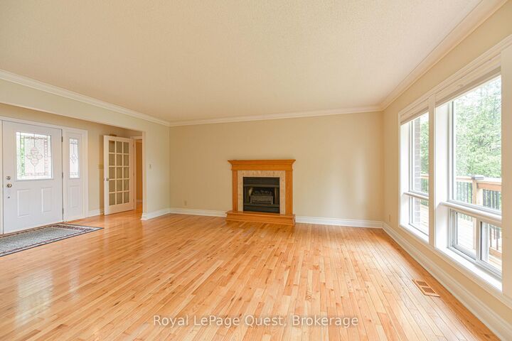 Property Photo: 27 Heyden Avenue ON L3V 0G5