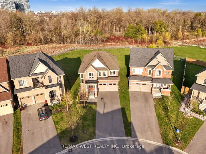 Property Photo: 2485 Bandsman Crescent ON L1L 0M1