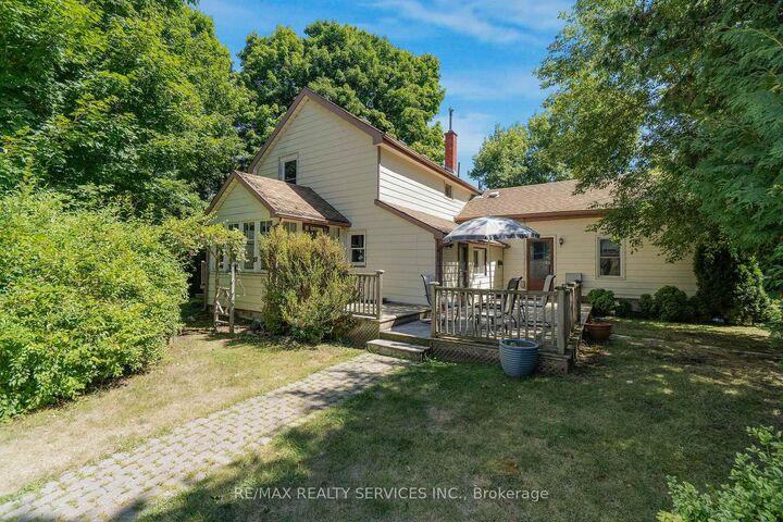 2 Parsons Avenue — photo 1