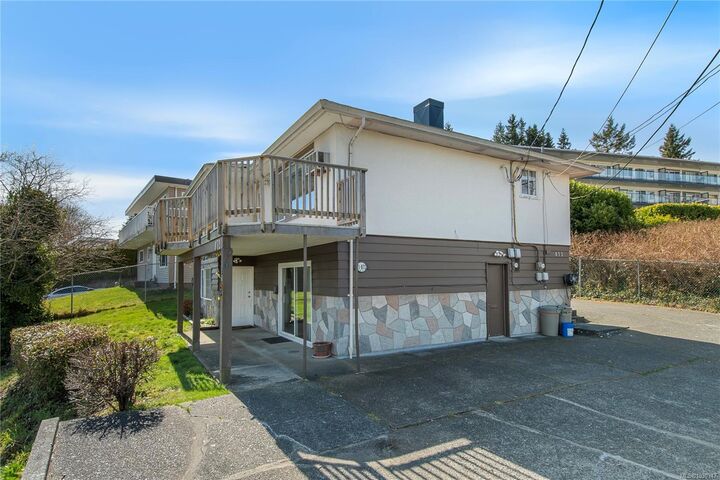 Property Photo: 872 Birch St BC V9W 2T4