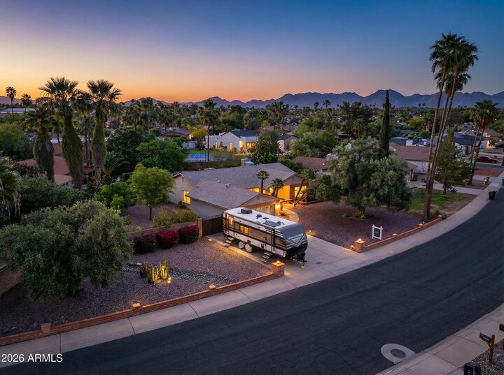 Property Photo:  5012 E Winchcomb Drive  AZ 85254 