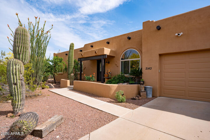 Property Photo:  2143 E Cavalry Road  AZ 85087 