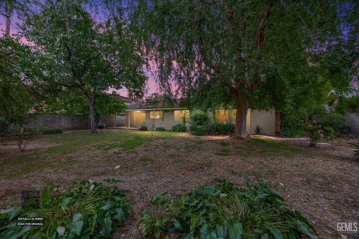 Property Photo: 2813 Elm Street CA 93301
